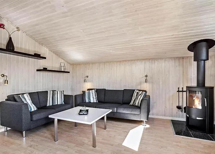 Tv1102-hirtshals-oster-kjulvej-28 *